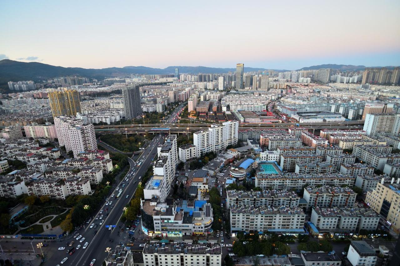 Kunming Hotel High Sky View Hotel ภายนอก รูปภาพ