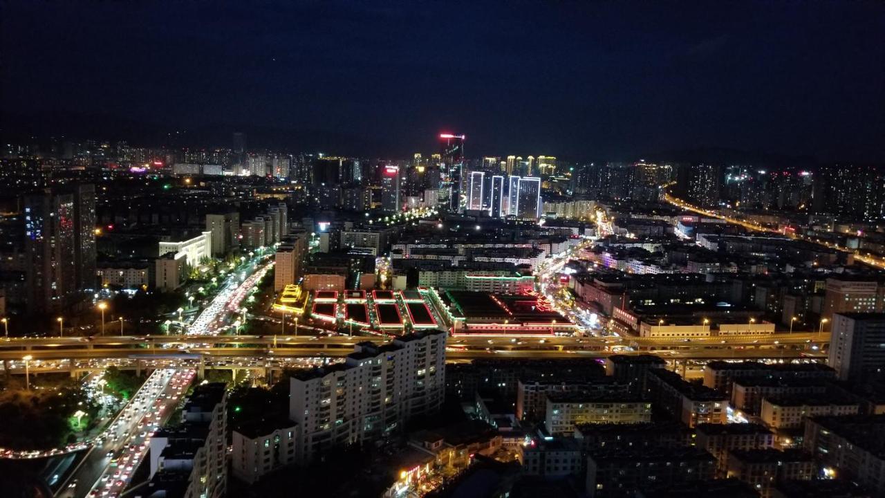 Kunming Hotel High Sky View Hotel ภายนอก รูปภาพ